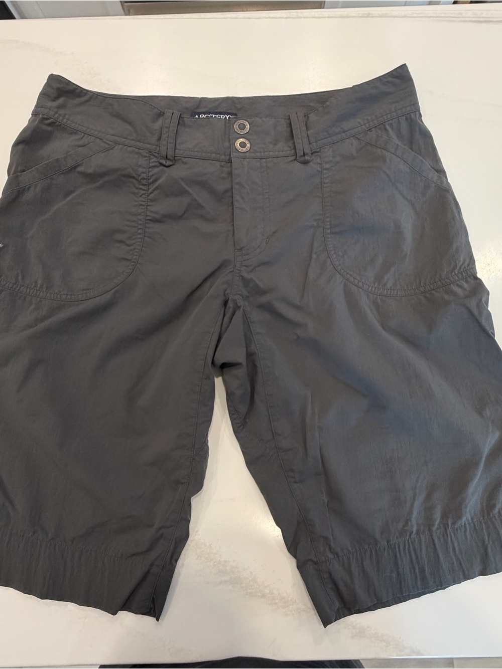 Arc'teryx Women's Charcoal Gray Hiking technical Shorts size 8
